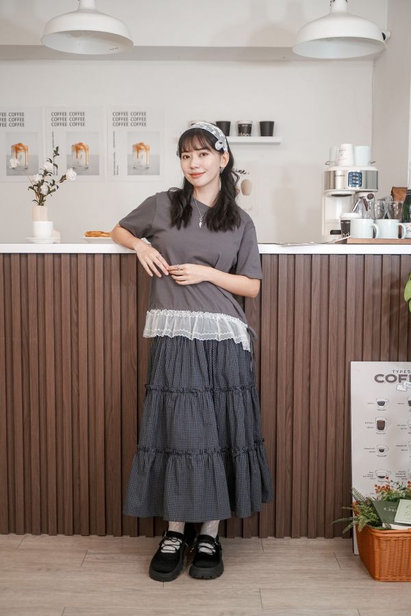 現貨 ∣ 刺繡花邊拼紗上衣 刺繡花邊拼紗上衣,韓國服飾,韓系服飾,韓系上衣