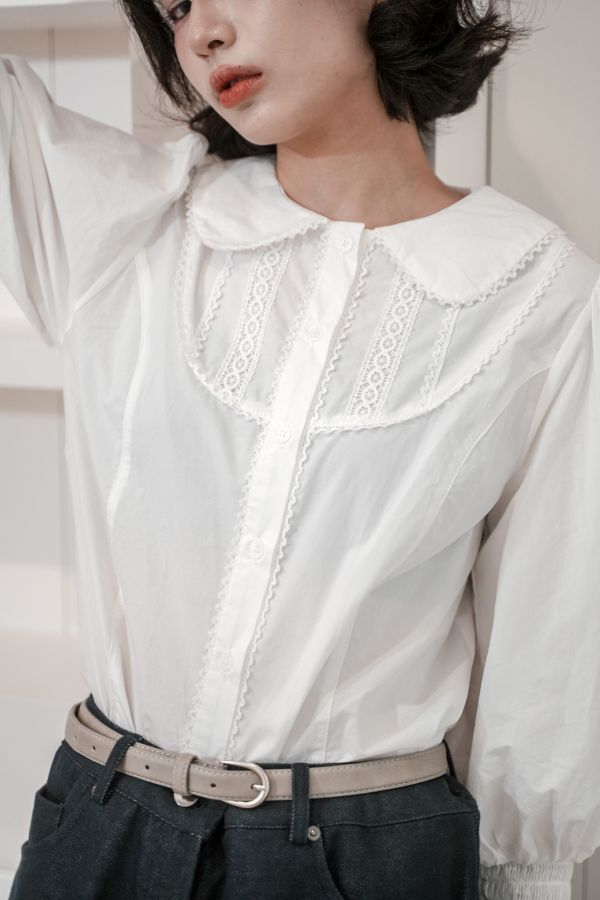 蕾絲滾邊圓領澎澎袖上衣 蕾絲滾邊圓領澎澎袖上衣