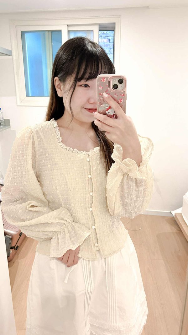 微方領澎澎感肌理上衣 微方領澎澎感肌理上衣