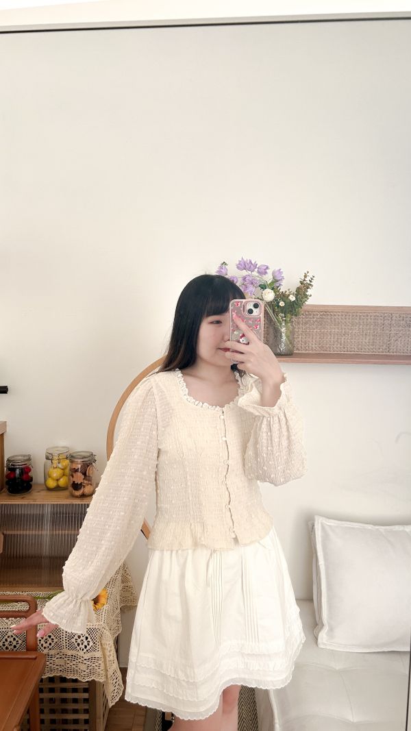 微方領澎澎感肌理上衣 微方領澎澎感肌理上衣