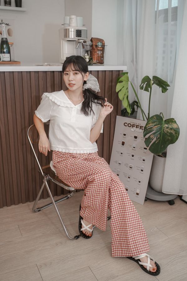 水手領雕花邊上衣 水手領雕花邊上衣,韓系上衣,韓國服飾,韓國上衣
