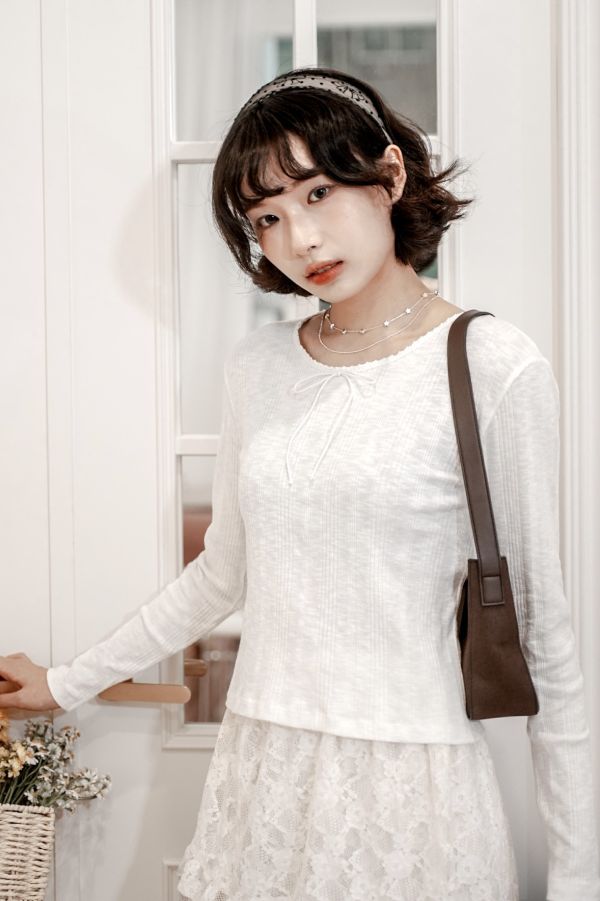 圓領織紋長袖上衣 圓領織紋長袖上衣