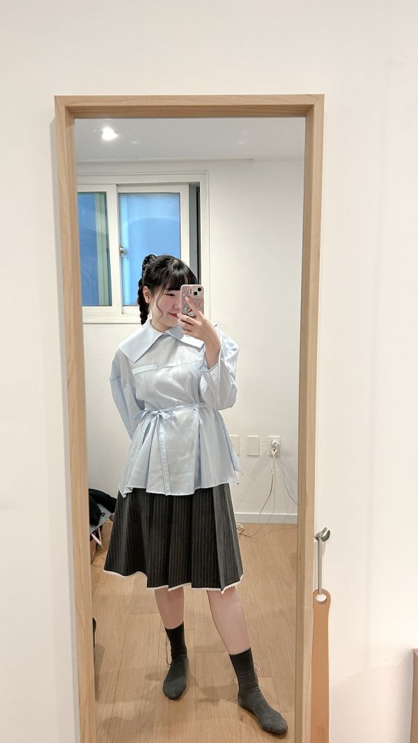 藍色大翻領傘擺上衣 藍色大翻領傘擺上衣