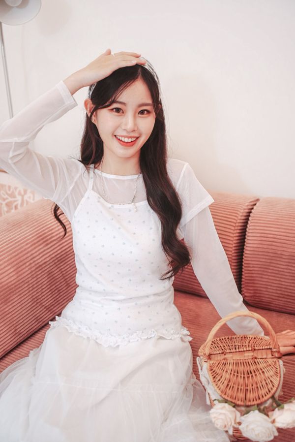 兩件式透膚碎花背心組合 兩件式透膚碎花背心組合