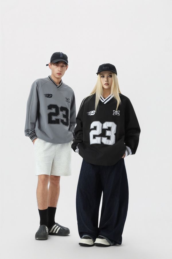 美式街頭刺繡23V領T 