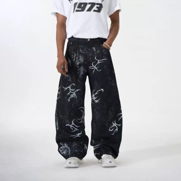 藤蔓噴漆直筒牛仔褲 