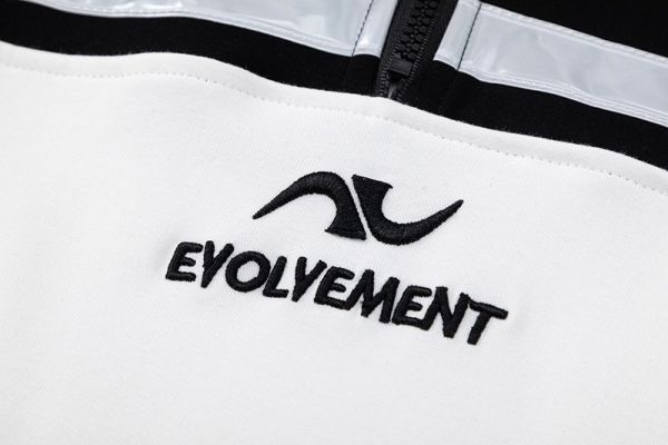 美式反光條撞色半開領上衣 