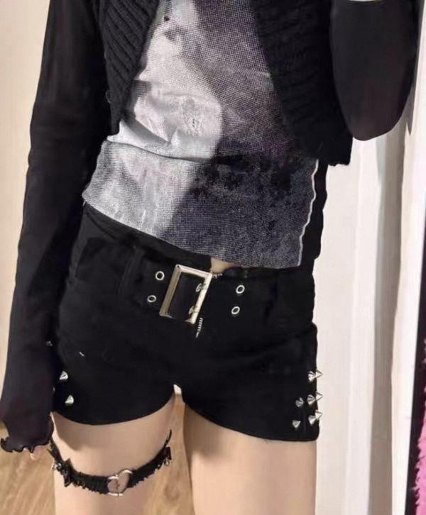 性感低腰Y2K辣妹短褲 