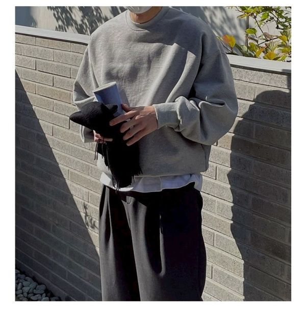 簡約牛奶絨短版大學T 