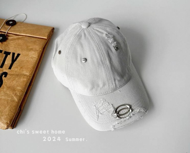 金屬環扣棒球帽 