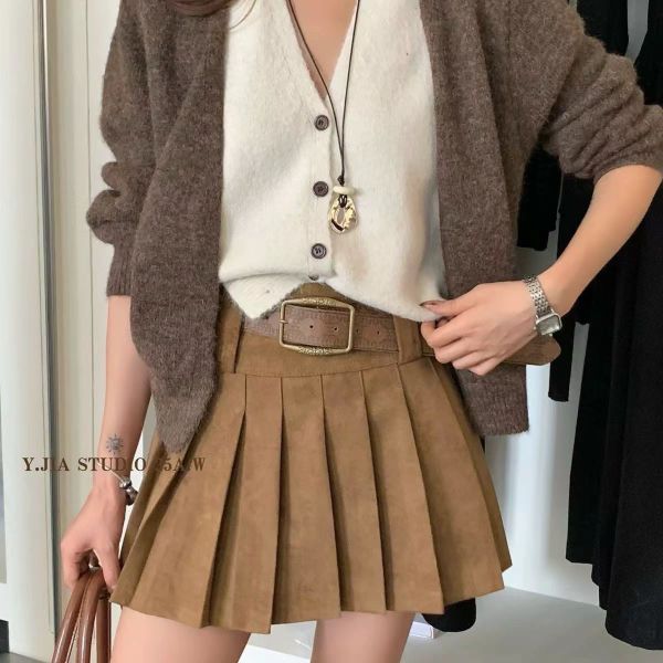 雕花皮帶鹿皮百褶裙 