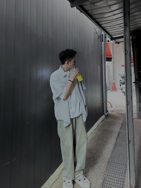 刷銀噴漆直筒褲 