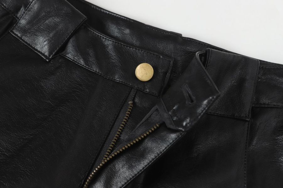 經典皮革彎刀褲 