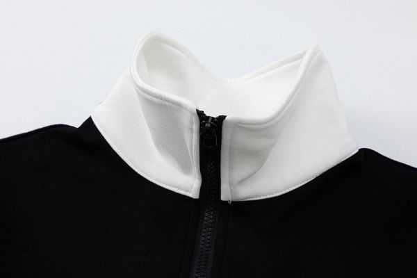 美式反光條撞色半開領上衣 