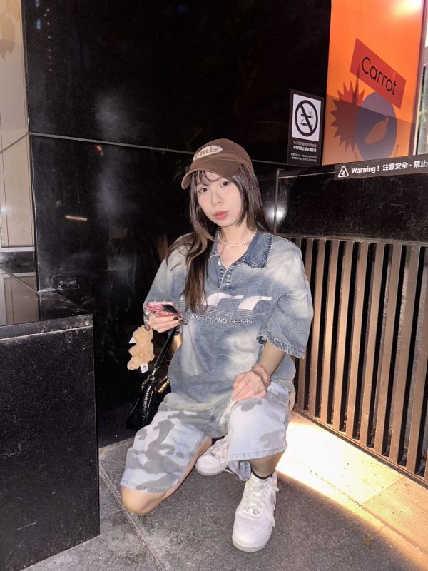 膝破迷彩七分褲 