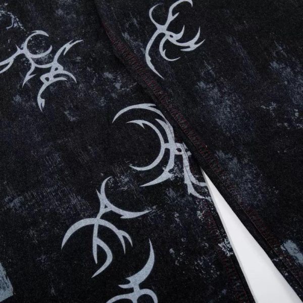 藤蔓噴漆直筒牛仔褲 