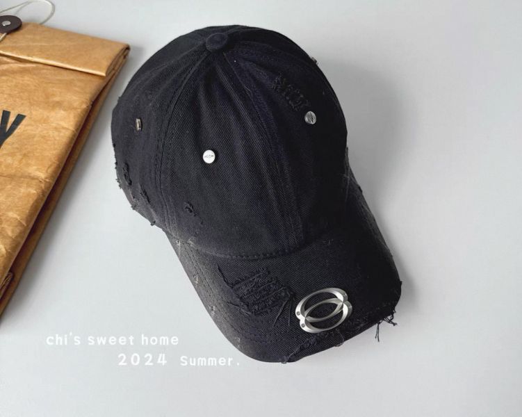 金屬環扣棒球帽 