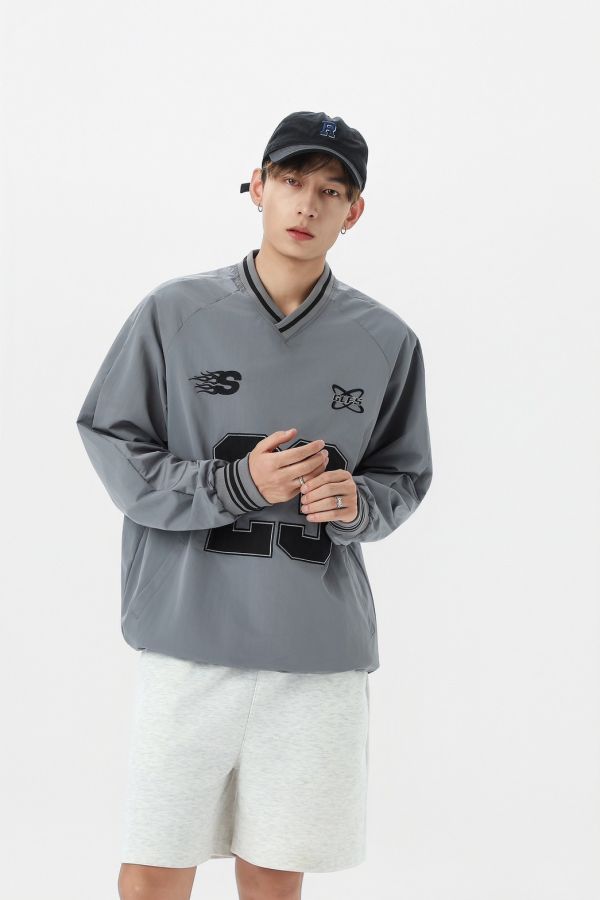 美式街頭刺繡23V領T 