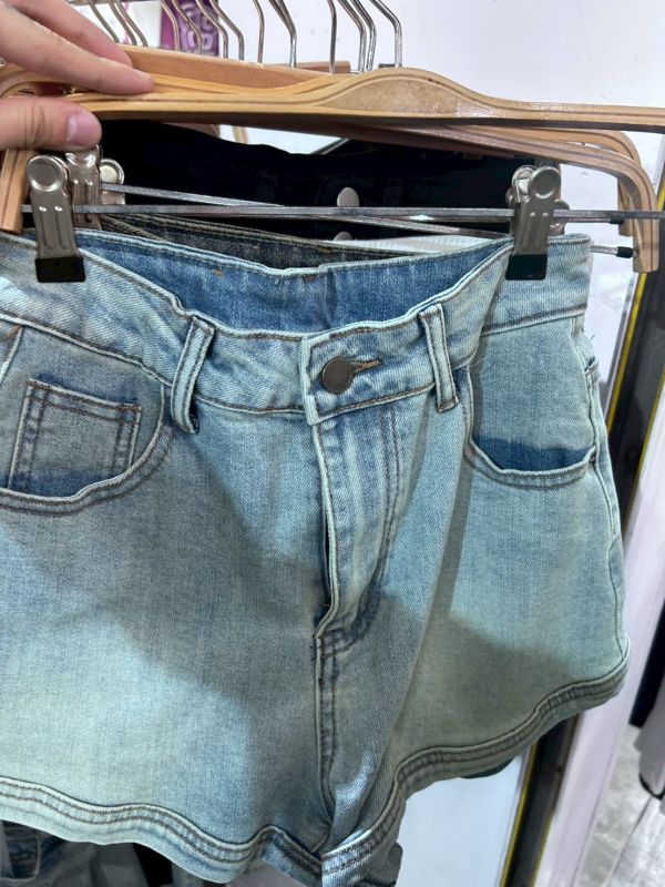 復古拉鍊牛仔短褲 