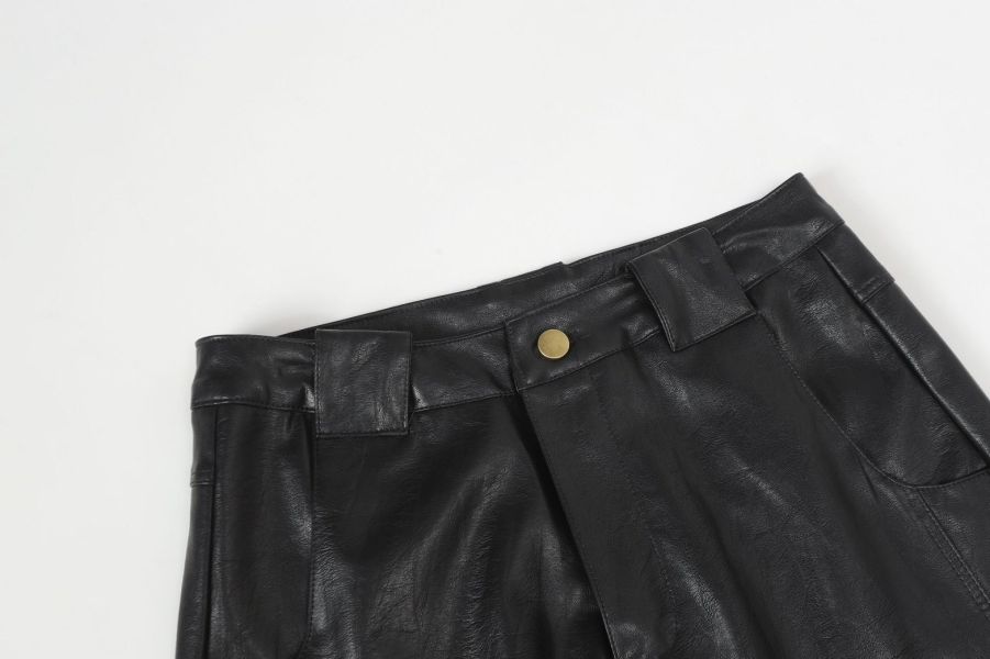 經典皮革彎刀褲 