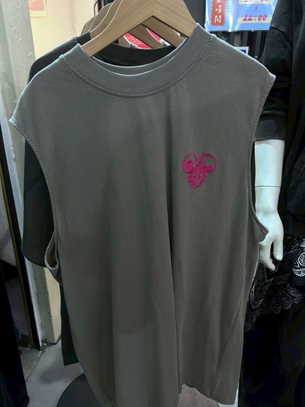 水洗刺繡愛心背心 