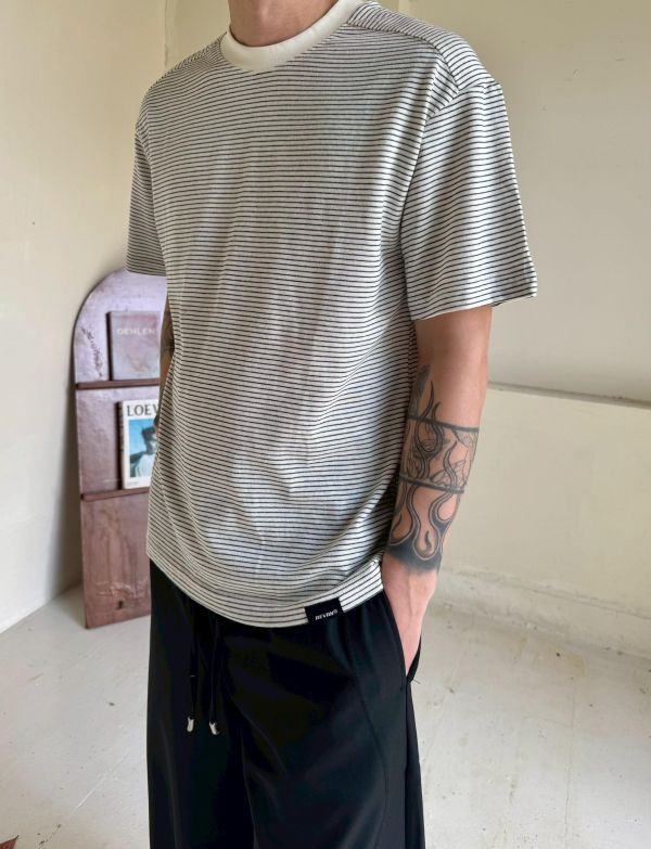 領口拼色條紋T 