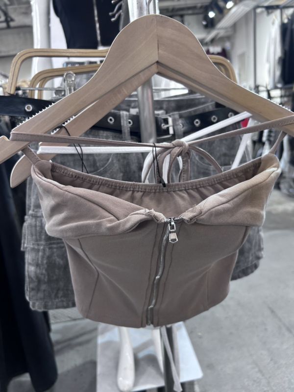 掛脖綁帶拉鍊上衣 