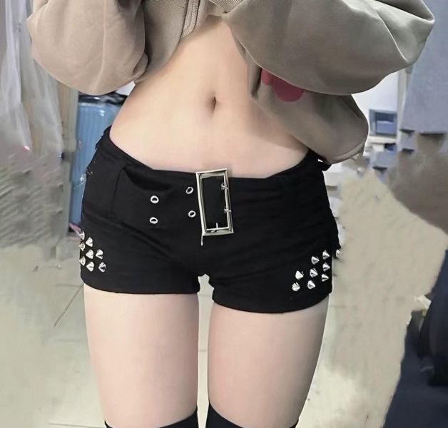 性感低腰Y2K辣妹短褲 