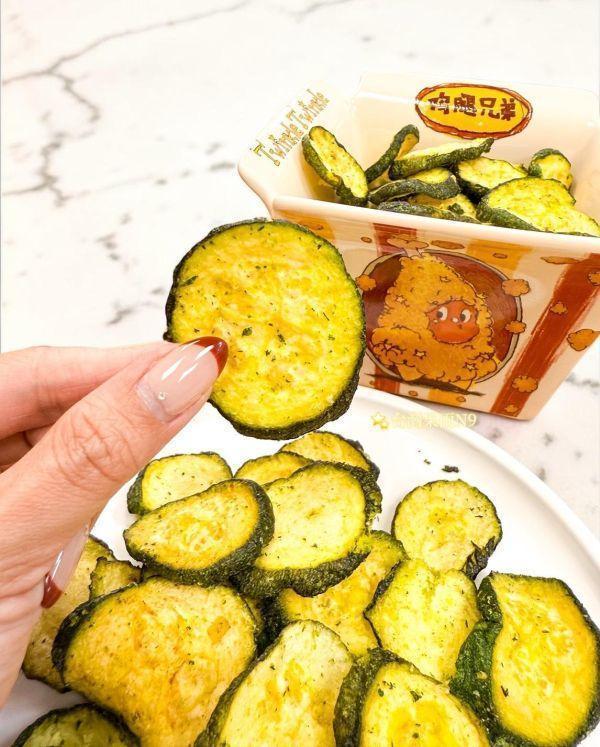 櫛瓜脆脆(小包) 櫛瓜脆脆,櫛瓜脆片,櫛瓜,蔬果脆片,蔬果脆脆,蔬果,台灣果雨