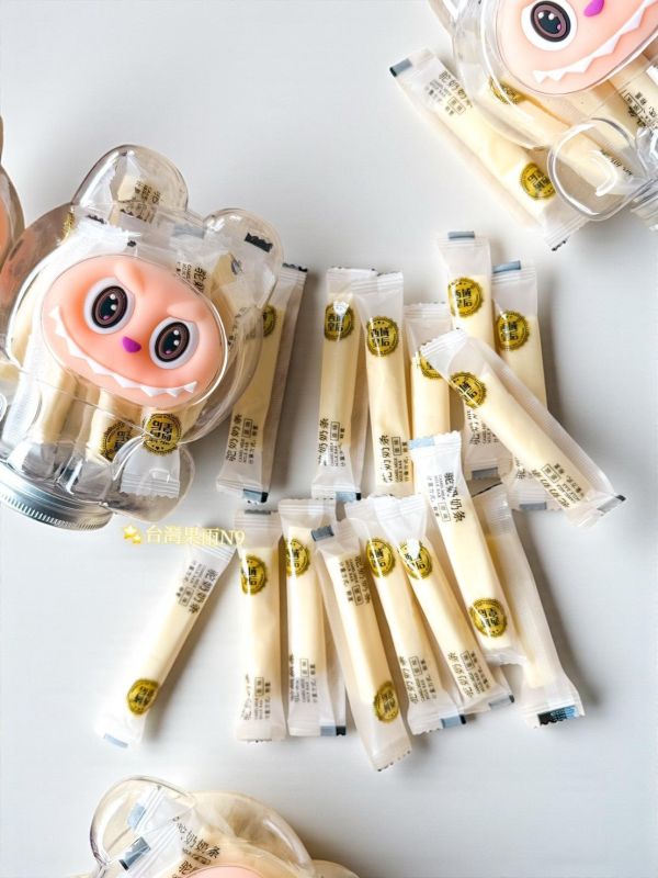 駝奶條糖 西域零嘴,新疆零嘴,新疆駝奶條糖,奶香味濃郁,不甜膩