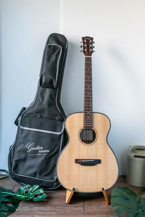 台灣原創 guitarman M-31A 40吋 雲杉面單 手工40吋OM桶身吉他 烏克麗麗,學吉他,買吉他,手工製,吉他,旅行吉他,吉他袋,吉他教學,吉他入門