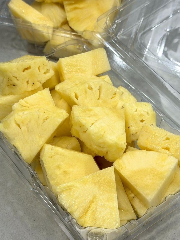 屏東嚴選金鑽鳳梨 屏東鳳梨,金鑽鳳梨,現削水果,鳳梨