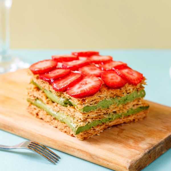 包種草莓千層(限門市自取) 