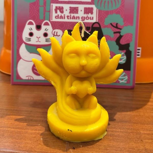 九尾黑貓偷運招媚蠟燭 