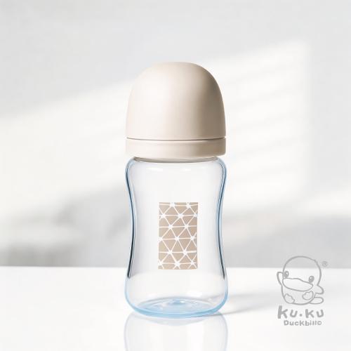 KUKU PLUS 酷咕鴨　印記PP寬口奶瓶 240ml／300ml｜嬰兒奶瓶 新生兒奶瓶｜柔光杏／暖陽粉／晨曦藍 KUKU PLUS印記PP奶瓶、酷咕鴨印記奶瓶、酷咕鴨PP寬口奶瓶240ml、酷咕鴨PP寬口奶瓶300ml、新生兒PP奶瓶推薦、寬口奶瓶推薦、嬰兒奶瓶推薦