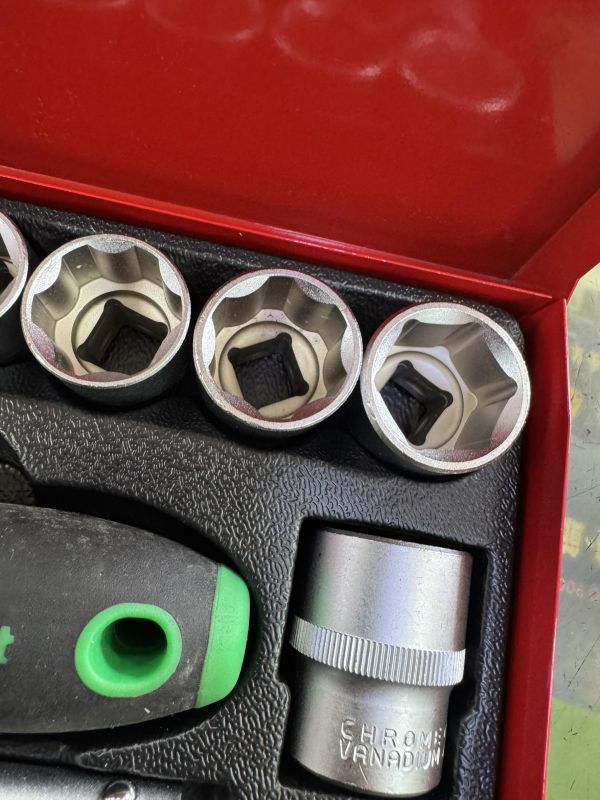 CK-418N 18件套筒組 1/2" (四分) 鉻釩鋼材質 附紅鐵盒 棘輪扳手 五金工具組 