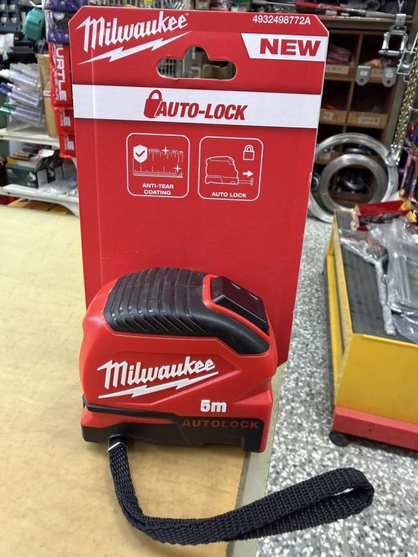 文菖五金Milwaukee 美沃奇 5M x 25mm 自鎖捲尺4932498772A 專業捲尺 5米 AUTOLOCK #自動鎖定捲尺 #自鎖捲尺 #5m捲尺 #5米捲尺 #25mm捲尺 #專業捲尺 #防摔捲尺 #高剛性尺帶 #測量工具