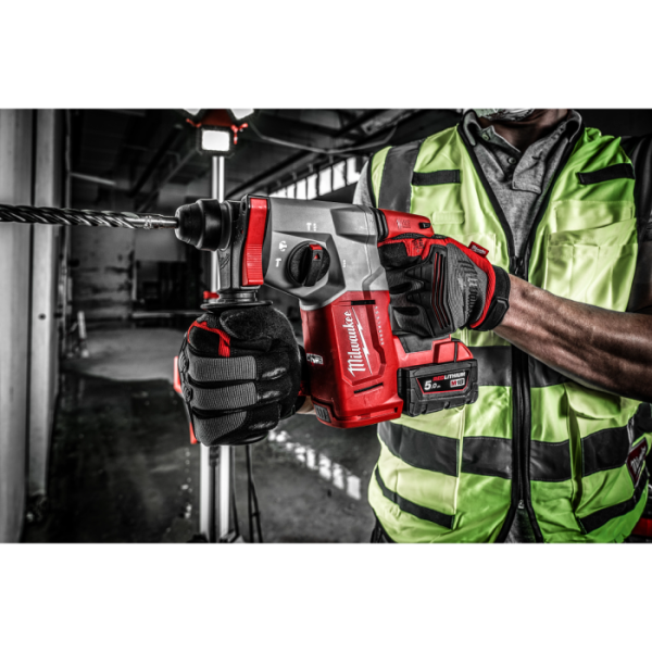 含稅附發票 MILWAUKEE Milwaukee M18 BLH 18V SDS-Plus 無刷免出力鎚鑽 Milwaukee,美沃奇,M18 BLH,無刷免出力鎚鑽,18V鎚鑽,SDS-Plus,電動鎚鑽,三用鎚鑽,震動電鑽,鑿孔機