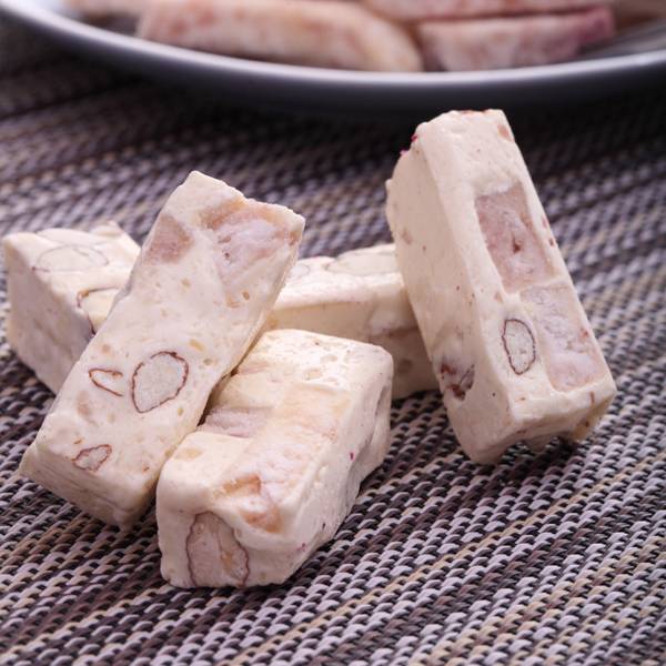 Nougat-Taro and coconut milk Flavor 南洋風情牛軋糖