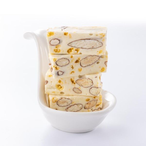 榴槤牛軋糖-100g 榴槤,伴手禮,海藻糖,金枕頭榴槤,櫻桃爺爺,牛軋糖,手工,伴手禮,春節送禮,年糖,加州杏仁,紐西蘭奶粉,紐西蘭,Halal清真認證,穆斯林甜點,杏仁,紐西蘭奶油