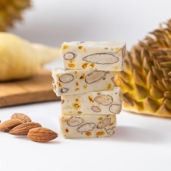 榴槤牛軋糖-100g 榴槤,伴手禮,海藻糖,金枕頭榴槤,櫻桃爺爺,牛軋糖,手工,伴手禮,春節送禮,年糖,加州杏仁,紐西蘭奶粉,紐西蘭,Halal清真認證,穆斯林甜點,杏仁,紐西蘭奶油