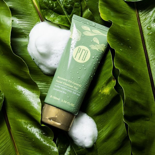 【雙12限定】多醣防護控油潔顏霜買2送2 (效期至2027.01) 海洋保濕超多醣,全膚質適用,油性肌膚首選,平衡出油水分調節,改善皮脂分泌量。添加菸鹼醯胺、泛醇有效保濕,代謝老廢角質,改善色素沉澱,Exo-P獨家成分打造保護膜,肌膚光滑,改善肌膚老化現象,均勻透亮。