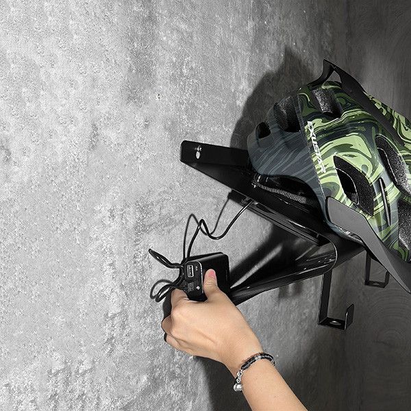 Bike Helmet Rack Premium 單車帽架,單車,帽架,huck,浩克,浩克手工傢俬,收納,居家,置物架,空間收納,多功能,置物,掛勾,收納空間,設計,節省空間,居家置物,居家擺飾,擺件,DIY,翻折,掛勾,置物掛勾,Multifunctional,Storage,Rack