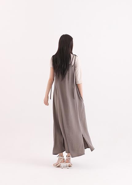Xinyuan_心願剪裁細肩帶洋裝_灰 