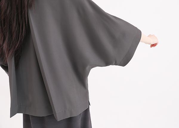 Trigonometric_三角函數小露背襯衫_灰藍 