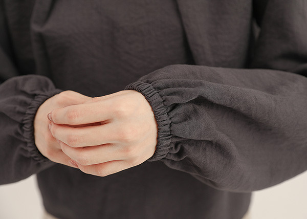 Ruoshui_若水褶片上衣_深藍