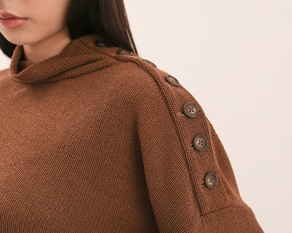 Density_密度前短後長寬袖上衣_可可 