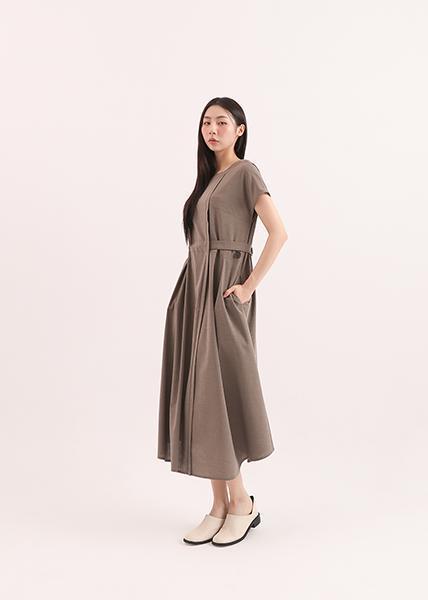Reunion_重逢大口袋洋裝_棕 