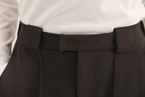 Meander_曲徑剪接長褲_黑 