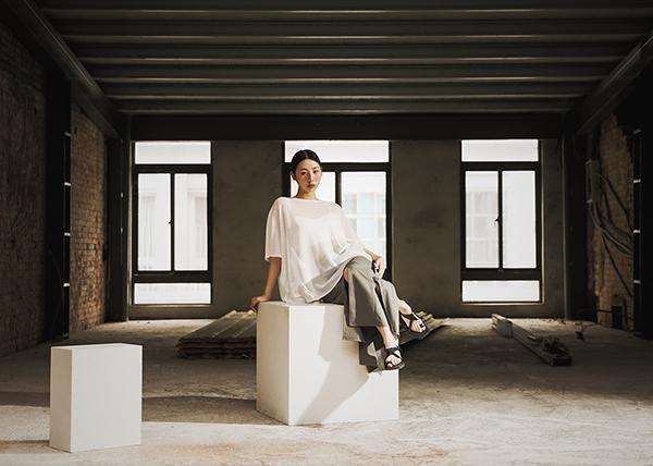 Miro_米羅剪接上衣_白 